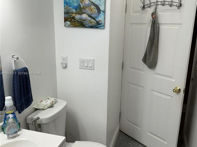 Продажа дома по адресу 700 SW 28th Ter - фото 7481586