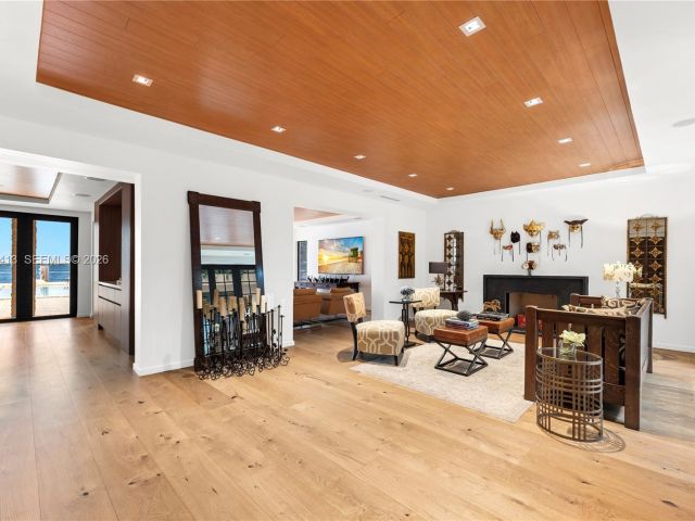 Продажа дома по адресу 1277 N Venetian Way - фото 7520622