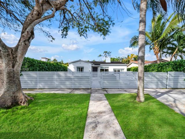 Дом в аренду по адресу 540 SW 27th Rd 0 - фото 7493784