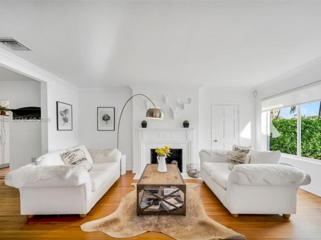 Дом в аренду по адресу 540 SW 27th Rd 0 - фото 7493795