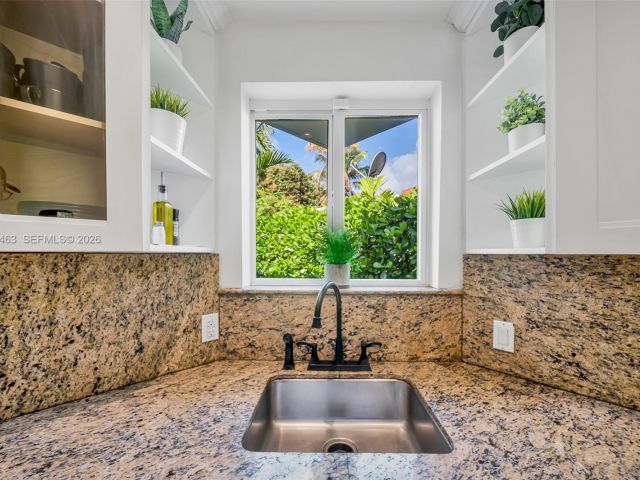 Дом в аренду по адресу 540 SW 27th Rd 0 - фото 7493804