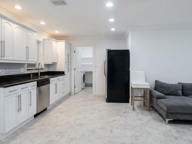 Продажа дома по адресу 804 NE 2nd St - фото 7461943