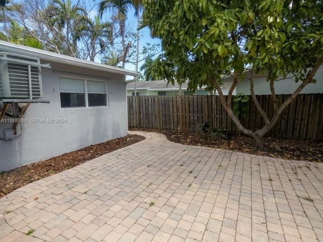 Продажа дома по адресу 804 NE 2nd St - фото 7461951