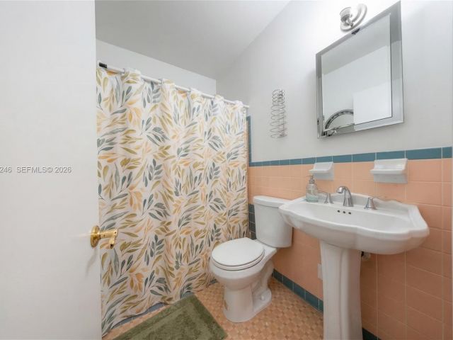 Продажа дома по адресу 512 Mendoza Ave - фото 7470672