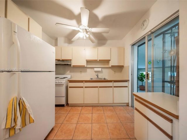 Продажа дома по адресу 512 Mendoza Ave - фото 7470675