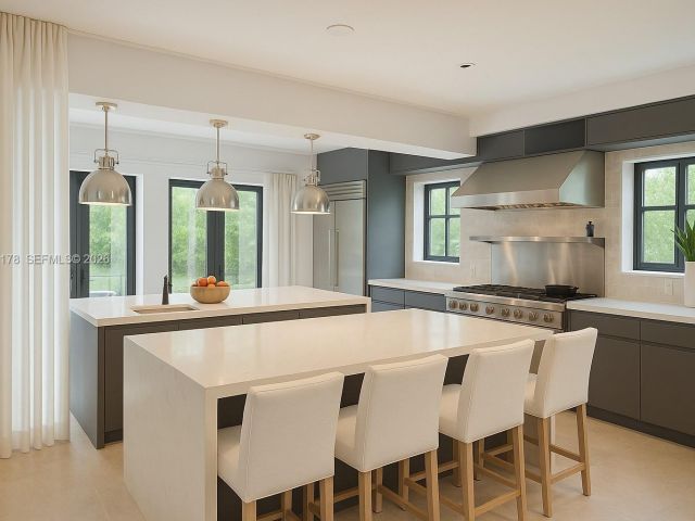 Продажа дома по адресу 9124 Byron Ave - фото 7467044