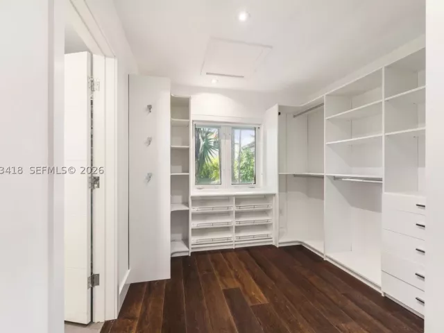 Продажа дома по адресу 9000 Arvida Dr - фото 8976083
