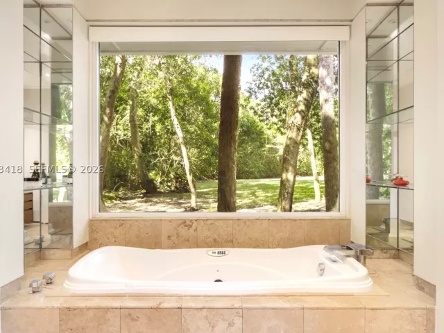 Продажа дома по адресу 9000 Arvida Dr - фото 8976086