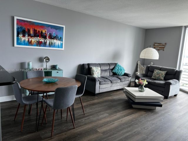 Продажа квартиры # - фото 7487170