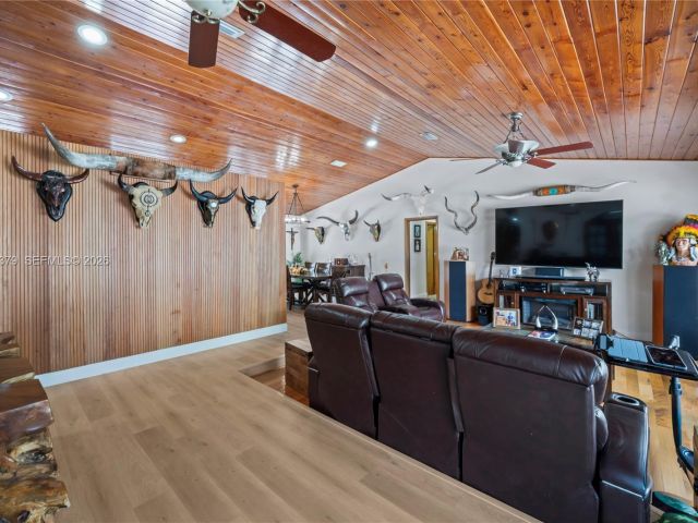 Продажа дома по адресу 10320 SW 139th St - фото 7515456