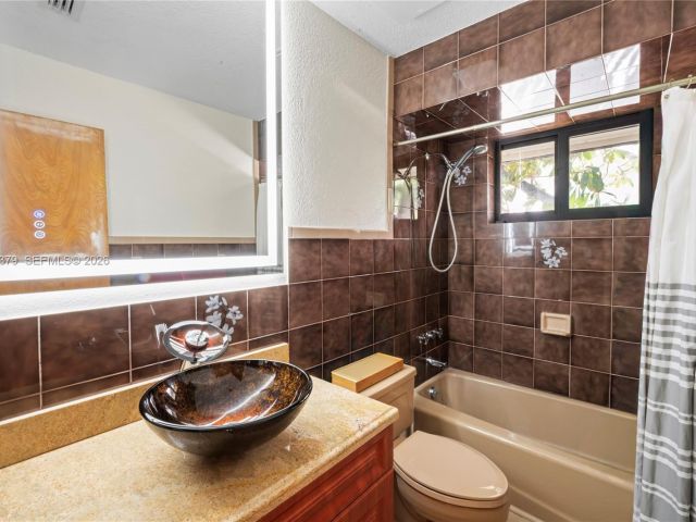 Продажа дома по адресу 10320 SW 139th St - фото 7515466