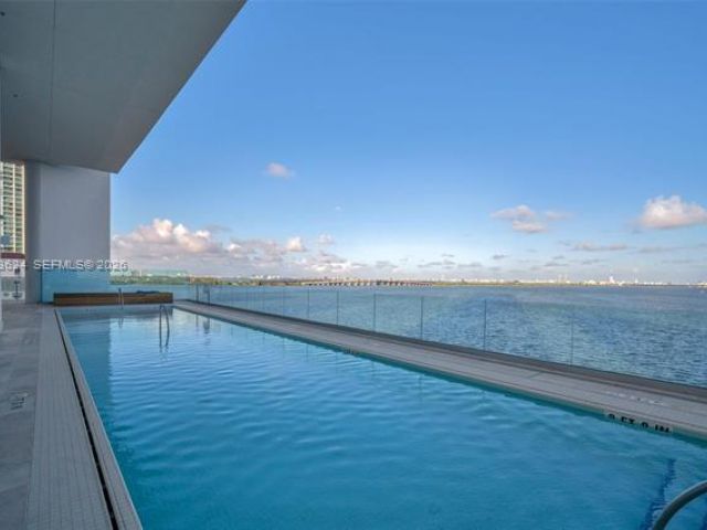 Квартира в аренду номер2404 - фото 7497703