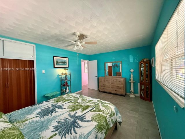 Продажа дома по адресу 201 SE 3rd Ave - фото 7524358