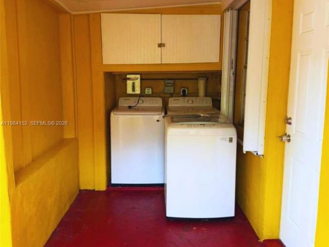 Дом в аренду по адресу 14215 NE 9th Ave 14215 - фото 7475247