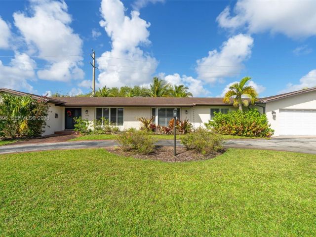 Продажа дома по адресу 8700 SW 83rd Ct - фото 7517743