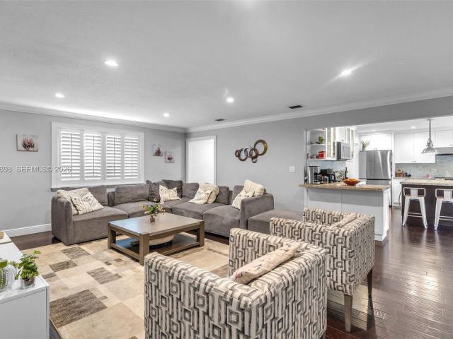 Продажа дома по адресу 8700 SW 83rd Ct - фото 7517754