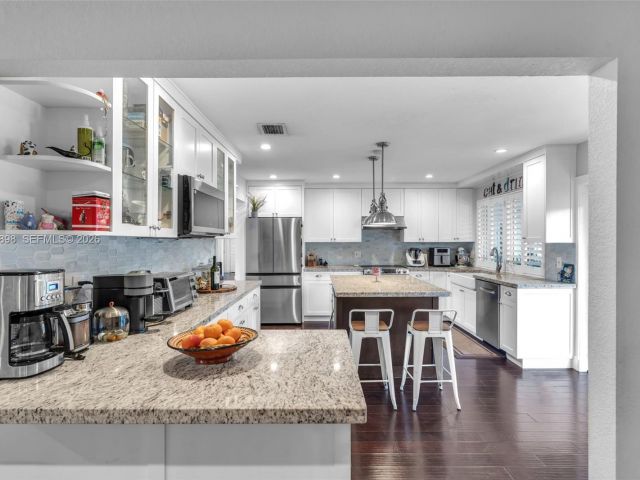 Продажа дома по адресу 8700 SW 83rd Ct - фото 7517755