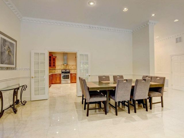 Дом в аренду по адресу 117 NW 8th Street - фото 7453170