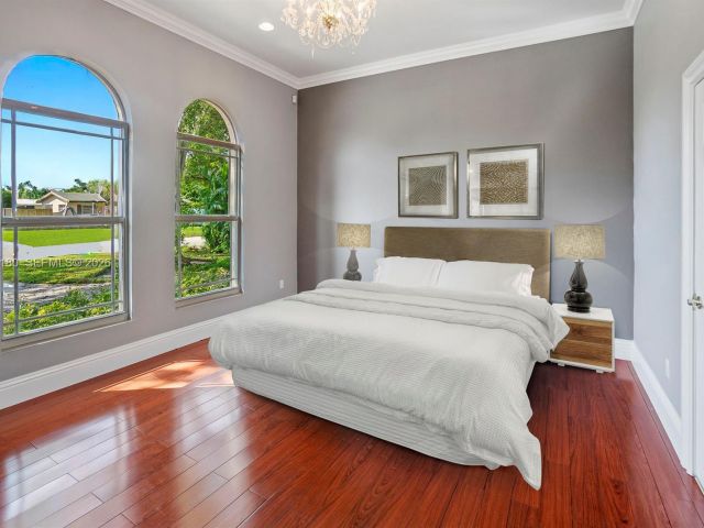 Дом в аренду по адресу 117 NW 8th Street - фото 7453174