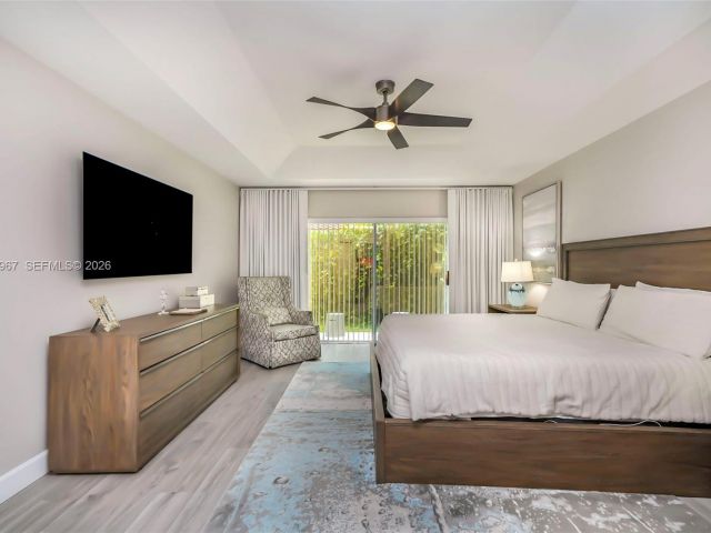 Дом в аренду по адресу 11030 Harbour Springs Cir 11030 - фото 7507956