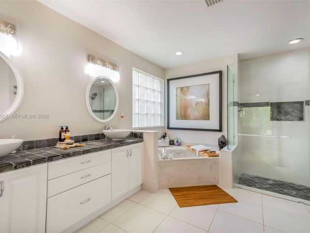 Дом в аренду по адресу 11030 Harbour Springs Cir 11030 - фото 7507960