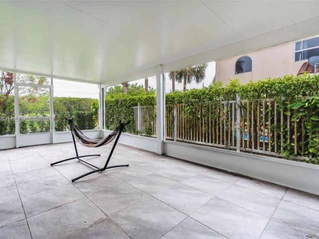 Дом в аренду по адресу 11030 Harbour Springs Cir 11030 - фото 7507966