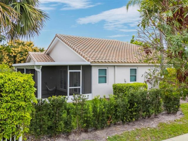 Дом в аренду по адресу 11030 Harbour Springs Cir 11030 - фото 7507968