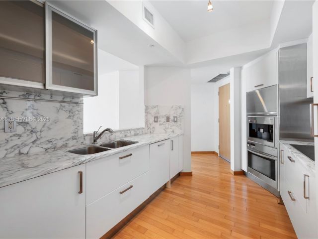 Квартира в аренду номер3206 - фото 7533671