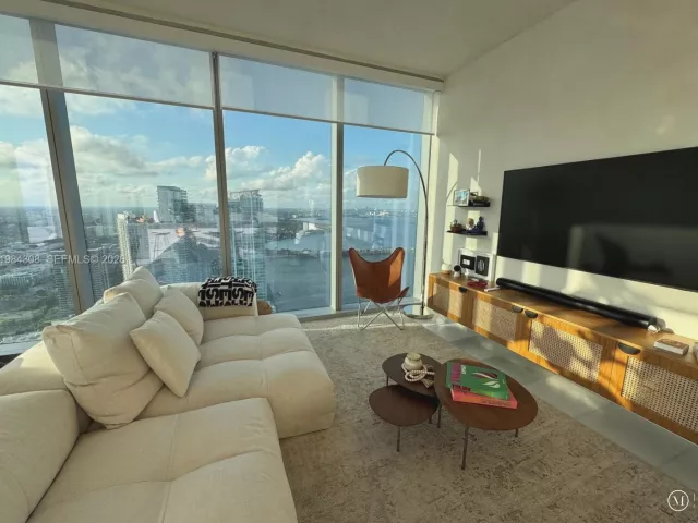 Продажа квартиры #5006 - фото 7523785