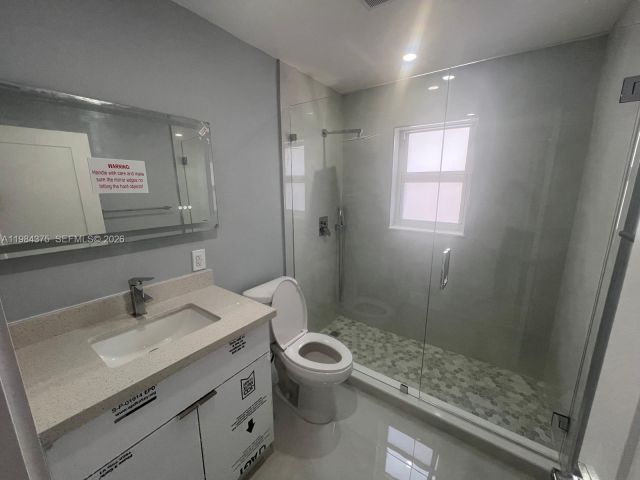 Дом в аренду по адресу 361 NW 16th St - фото 7478226