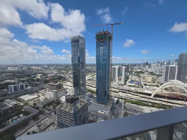 Квартира в аренду номер4000 - фото 9111026