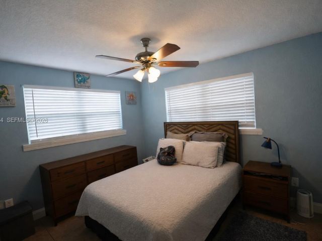 Дом в аренду по адресу 19835 NE 11th Ct - фото 7493893