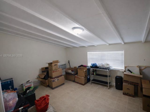 Дом в аренду по адресу 19835 NE 11th Ct - фото 7493897