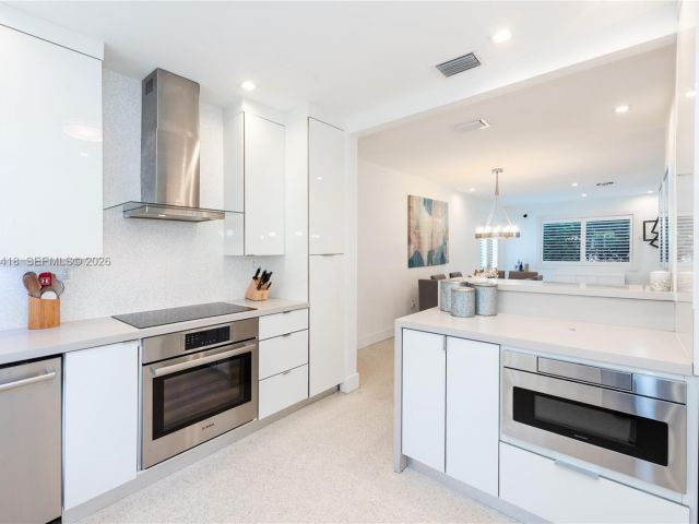 Продажа дома по адресу 829 Malaga Ave - фото 7514671