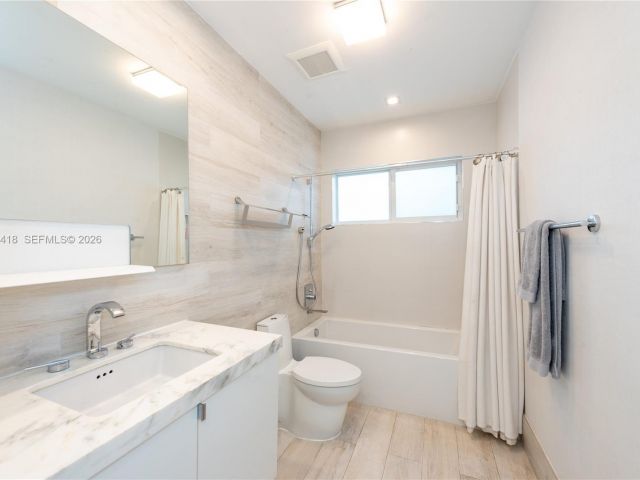 Продажа дома по адресу 829 Malaga Ave - фото 7514672