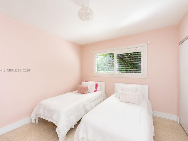 Продажа дома по адресу 829 Malaga Ave - фото 7514674