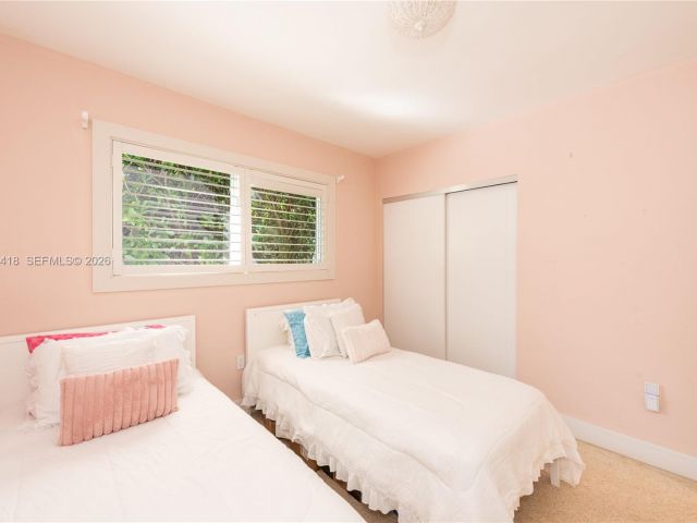 Продажа дома по адресу 829 Malaga Ave - фото 7514675