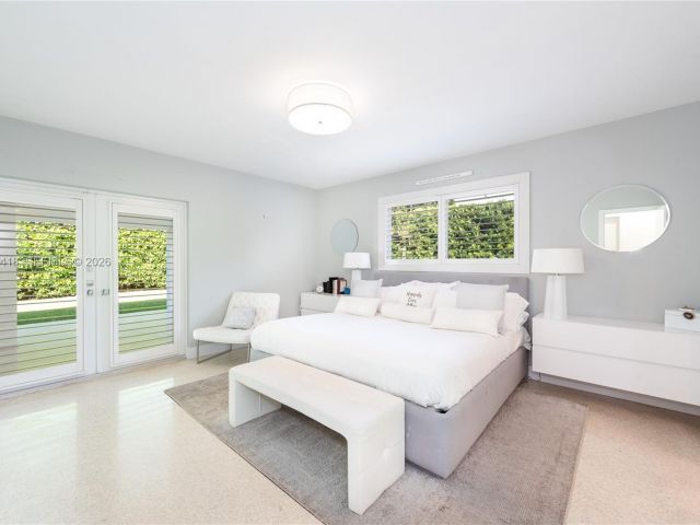 Продажа дома по адресу 829 Malaga Ave - фото 7514677