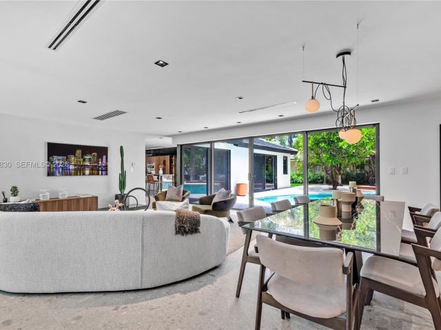 Дом в аренду по адресу 2500 Bayview Dr - фото 7481853