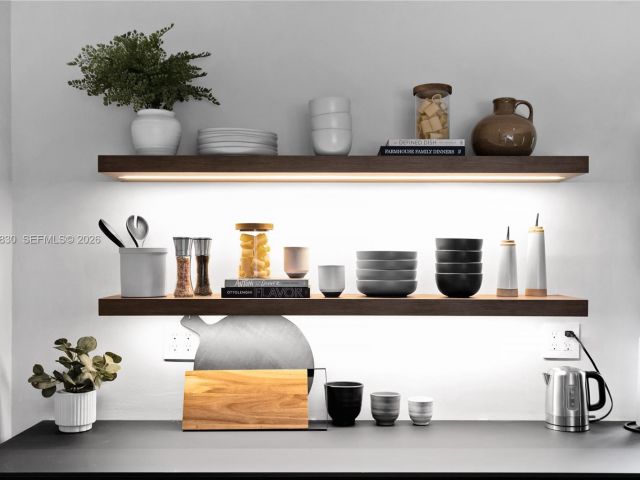 Дом в аренду по адресу 2500 Bayview Dr - фото 7481880