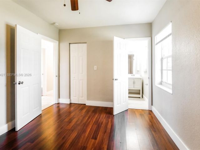 Дом в аренду по адресу 601 NW 194th St - фото 7479542