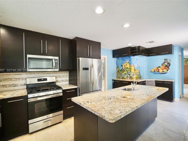 Дом в аренду по адресу 851 N 11th Ave 1 - фото 7472547