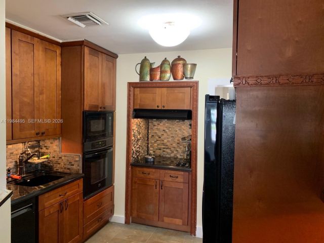 Дом в аренду по адресу 1511 SW 4th Ave A - фото 7481837