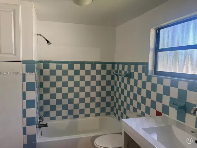 Дом в аренду по адресу 8866 SW 126th St - фото 7594458