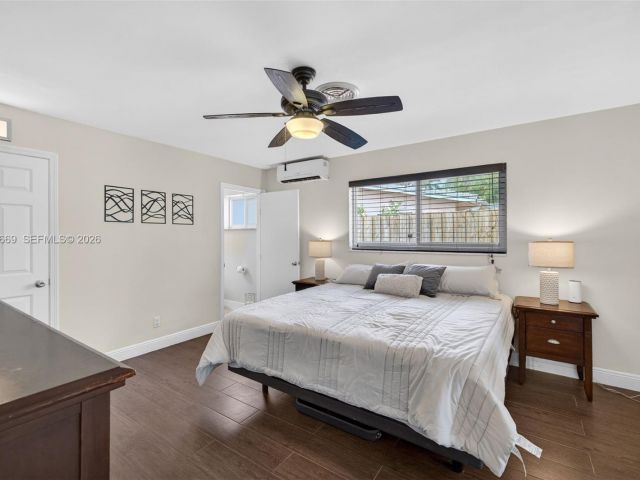 Продажа дома по адресу 1401 NW 46th St - фото 7534839