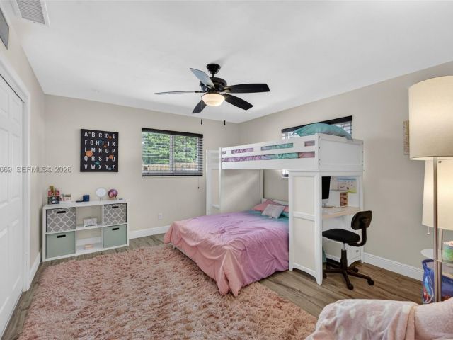 Продажа дома по адресу 1401 NW 46th St - фото 7534845