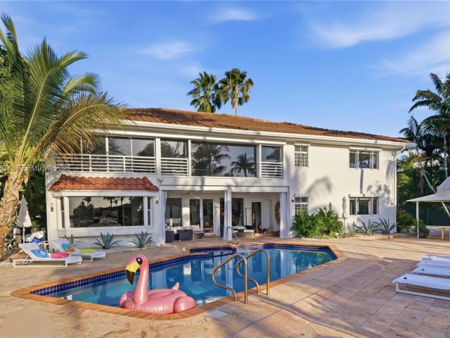 Дом в аренду по адресу 3401 NE 165th St - фото 7480665