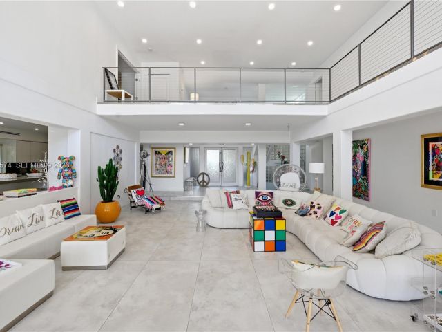 Дом в аренду по адресу 3401 NE 165th St - фото 7480667