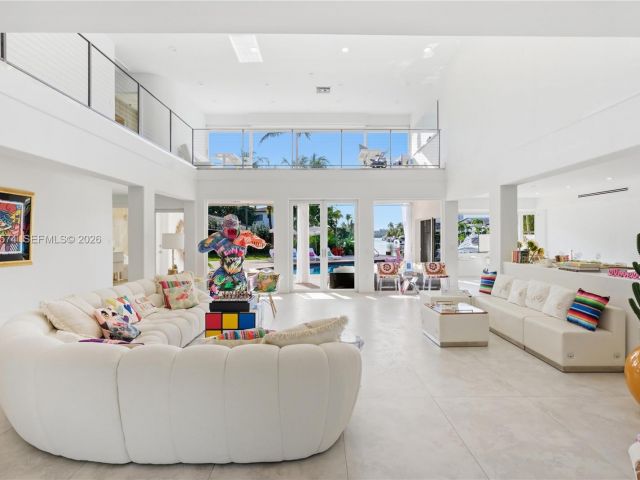 Дом в аренду по адресу 3401 NE 165th St - фото 7480668