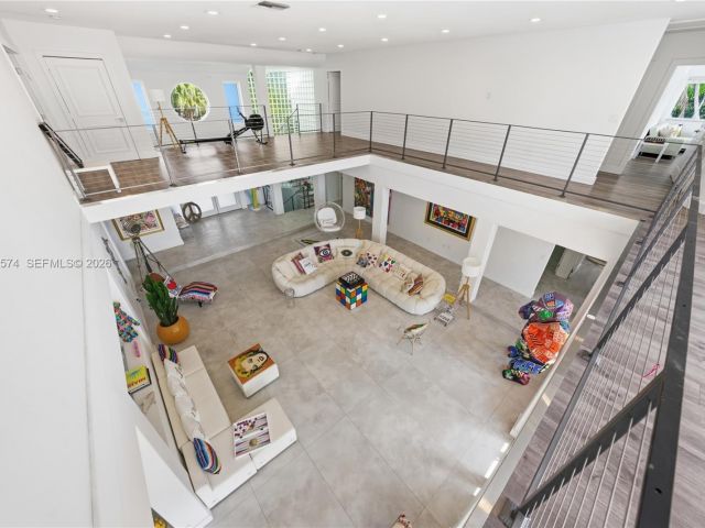 Дом в аренду по адресу 3401 NE 165th St - фото 7480671